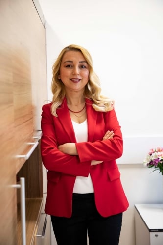د. متخصص Aycan Güner Ekici
