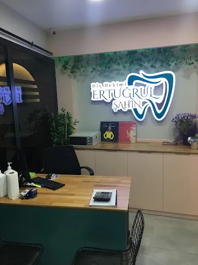 Diş Hekimi Ertuğrul Şahin