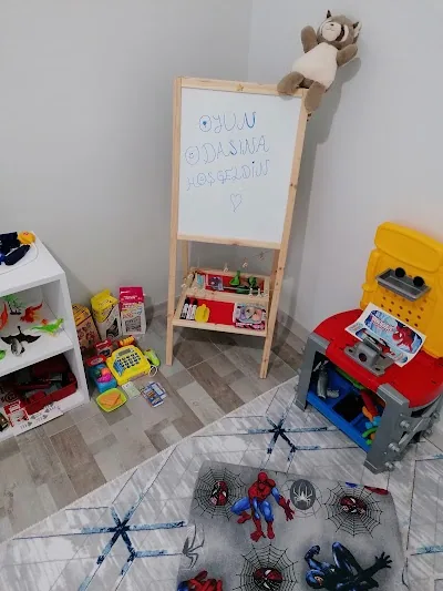 Uzman Psikolojik Danışman Uzman Psikolojik Danışman Melek Hüsen