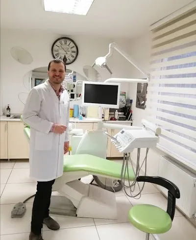 Uzman Diş Hekimi Uzman Diş Hekimi İlkan Çelik