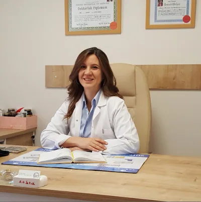 د. أخصائي Gülriz Özbek
