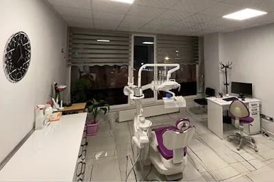 Dr. Ayhan Yapar