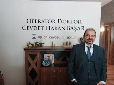 د. جراح Cevdet Hakan Başar