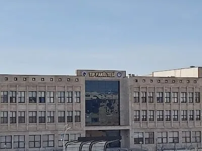 Ahi Evran Üniversitesi Tıp Fakültesi Dekanlığı