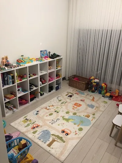 Psikolog Nigar Banu Kına