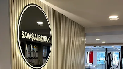 Diş Hekimi Savaş Albayrak