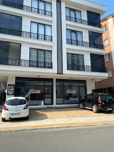 Physiotherapeut Kübra Aydın