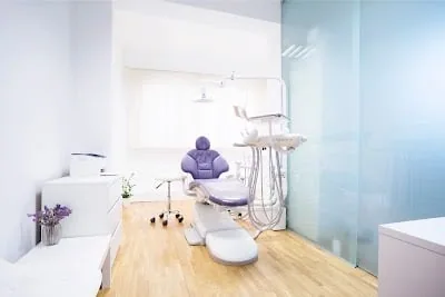 Dentist Dentist Nora Damyanova