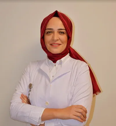 Doçent Doktor Esra Çokiçli