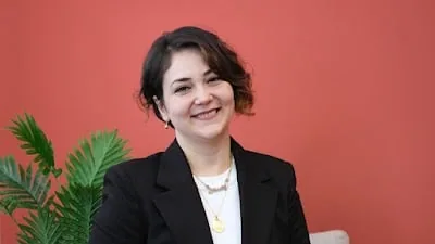 د. أخصائي Gözde Emel Gökçek