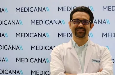 أستاذ مشارك Ahmet Şahan