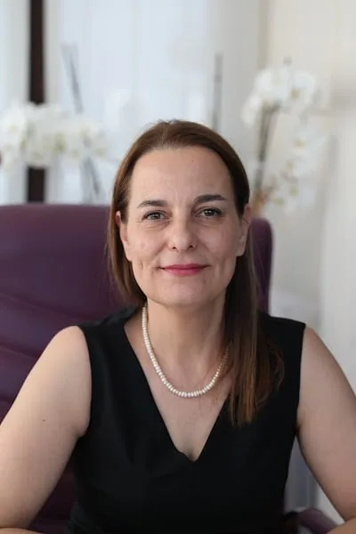 Д-р Devrim Çağlarer Avcı
