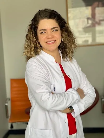 Diş Hekimi Melike Çetinkaya