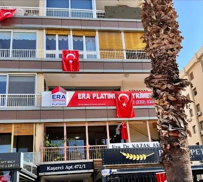 Dermatolog Dr. Nazan Akdağ