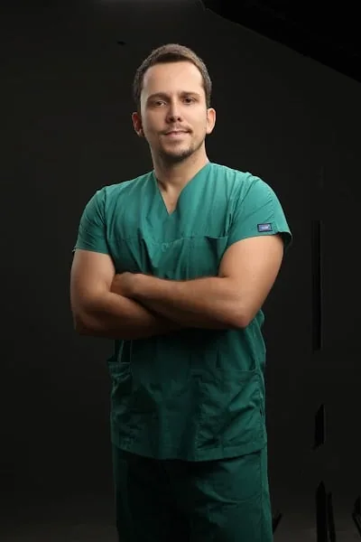 Dr. med. Arda YEŞİLOVA