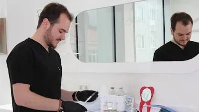 Diş Hekimi M. Emin Çapoğlu