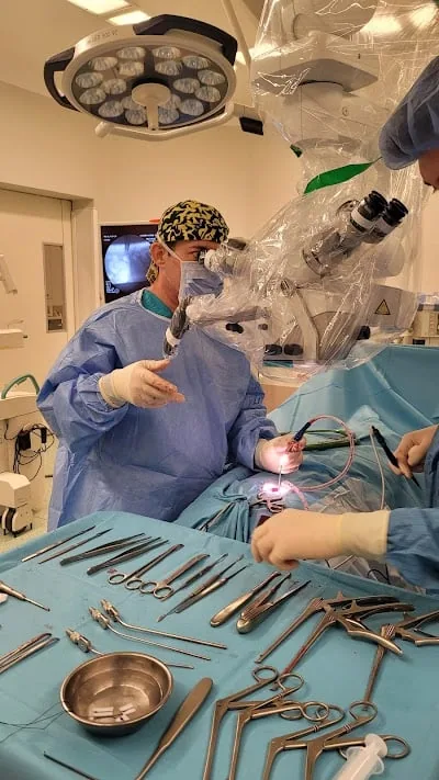 Doç. Dr. Cüneyt Göçmez