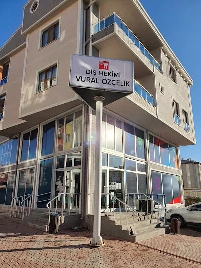Diş Hekimi Vural ÖZÇELİK