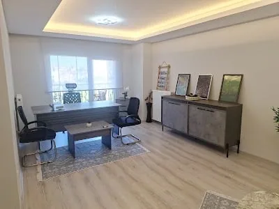 Dil ve Konuşma Terapisti Dil ve Konuşma Terapisti Tuğberk Alioğlu