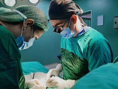 Dr. med. Abdulkerim Üstün