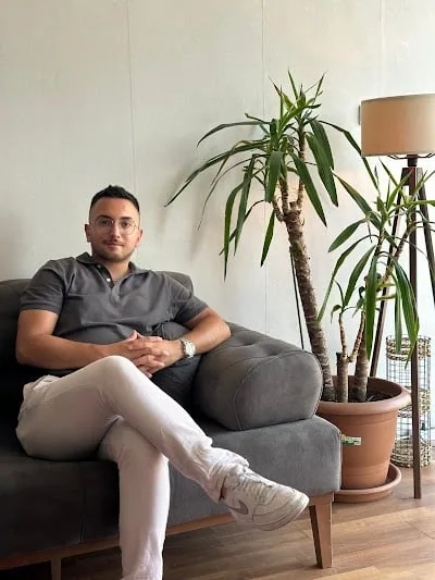 Onur Emiri