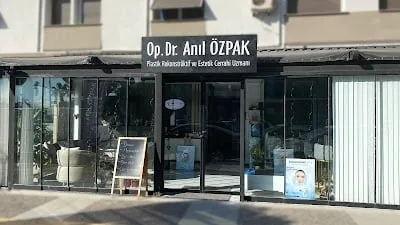 د. جراح Anıl Özpak