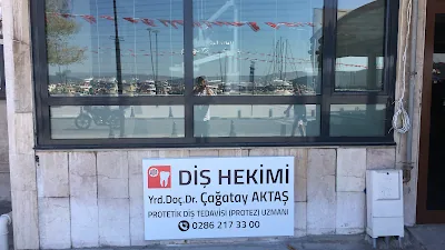 Diş Hekimi Dr.Öğretim Üyesi Çağatay AKTAŞ Protetik Diş Tedavisi