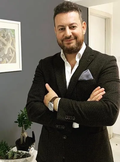 Dr. Chir. Mustafa Öksüz İzmir