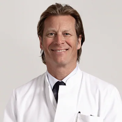 Dr. Simon Ahrens