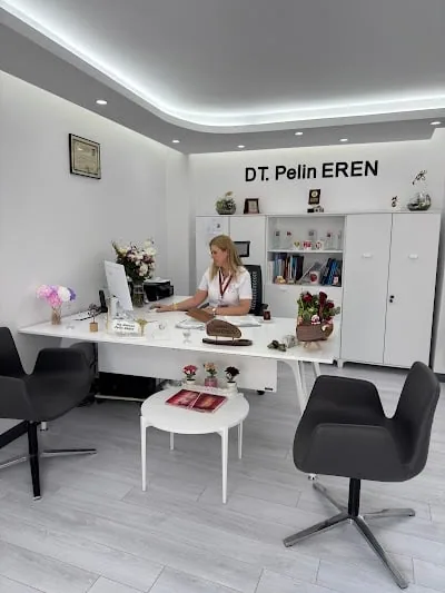 Diş Doktoru Diş Doktoru Pelin Eren
