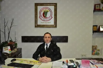 پروفسور Yakup Aslan