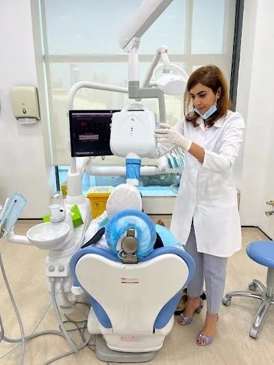 Dr. Amineh Razavian Dentist-Orthodontist