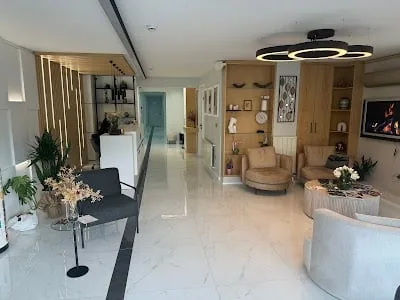 د. جراح Yıldız Acar Ebcim