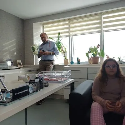 بروفيسور Serdal Güngör