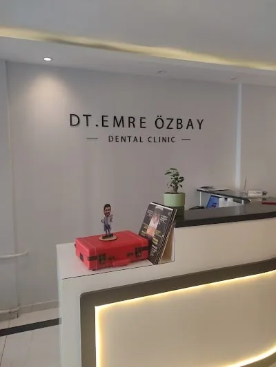 Diş Hekimi Emre Özbay