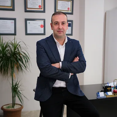 دانشیار Kuntay Kaplan Genel Cerrahi