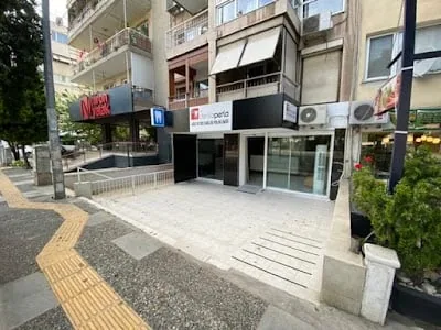 DentaPerla Karşıyaka Diş ve Ağız Sağlığı Polikliniği