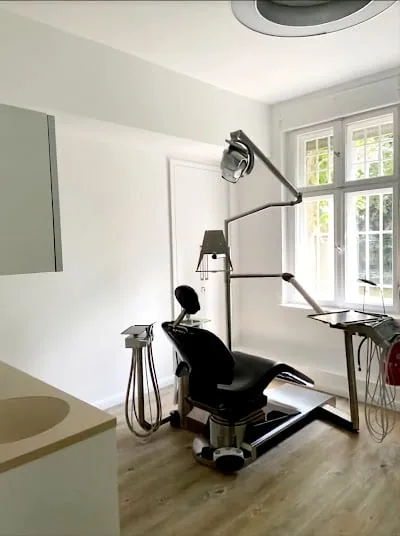 Dr.Dr. Mete Dericioglu MD Mund-Kiefer-Gesichtschirurgie Berlin
