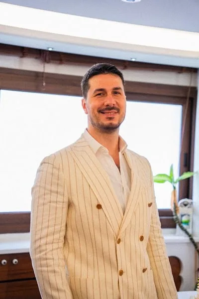 Yiğit Tırnova