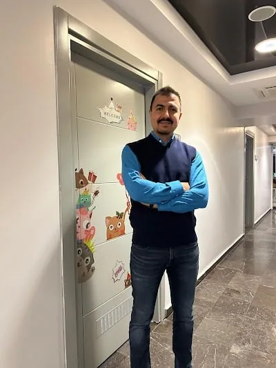 Д-р спец. Tuğrul Dönmez