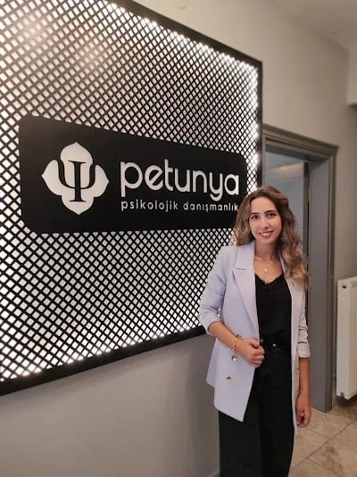Dan. Zeynep Şahin