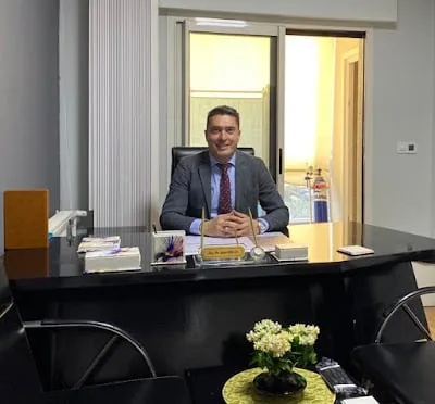 پروفسور Aykut Özcan