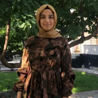 د. أخصائي Tuğba Kara