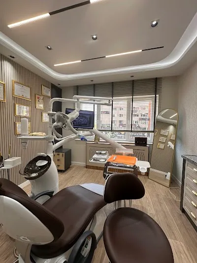 Dent. Sümeyye Demir