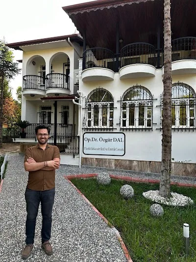 د. جراح Özgür Dal