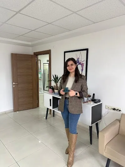 Diş Hekimi Nuriye Çavdar