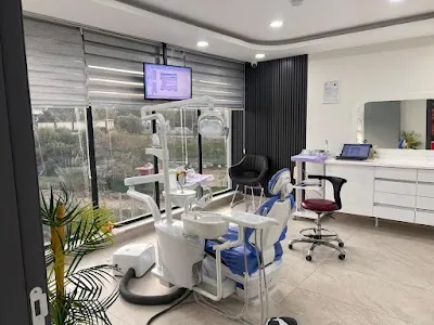 Ortodonti Uzmanı Ortodonti Uzmanı Nazlı Oğur Bayar