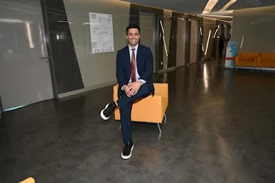 پروفسور Adnan Kaya