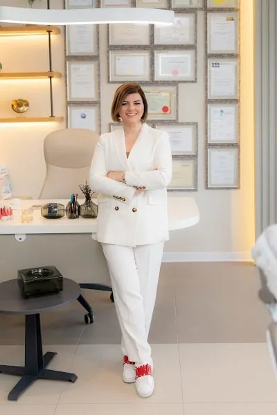 Conf. Dr. Elif Öncü