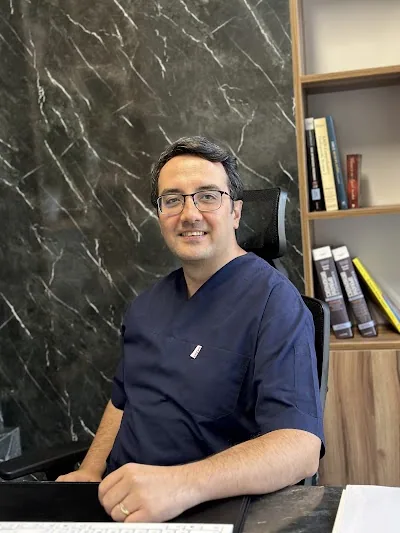 Dr chir. Enis Gürsel